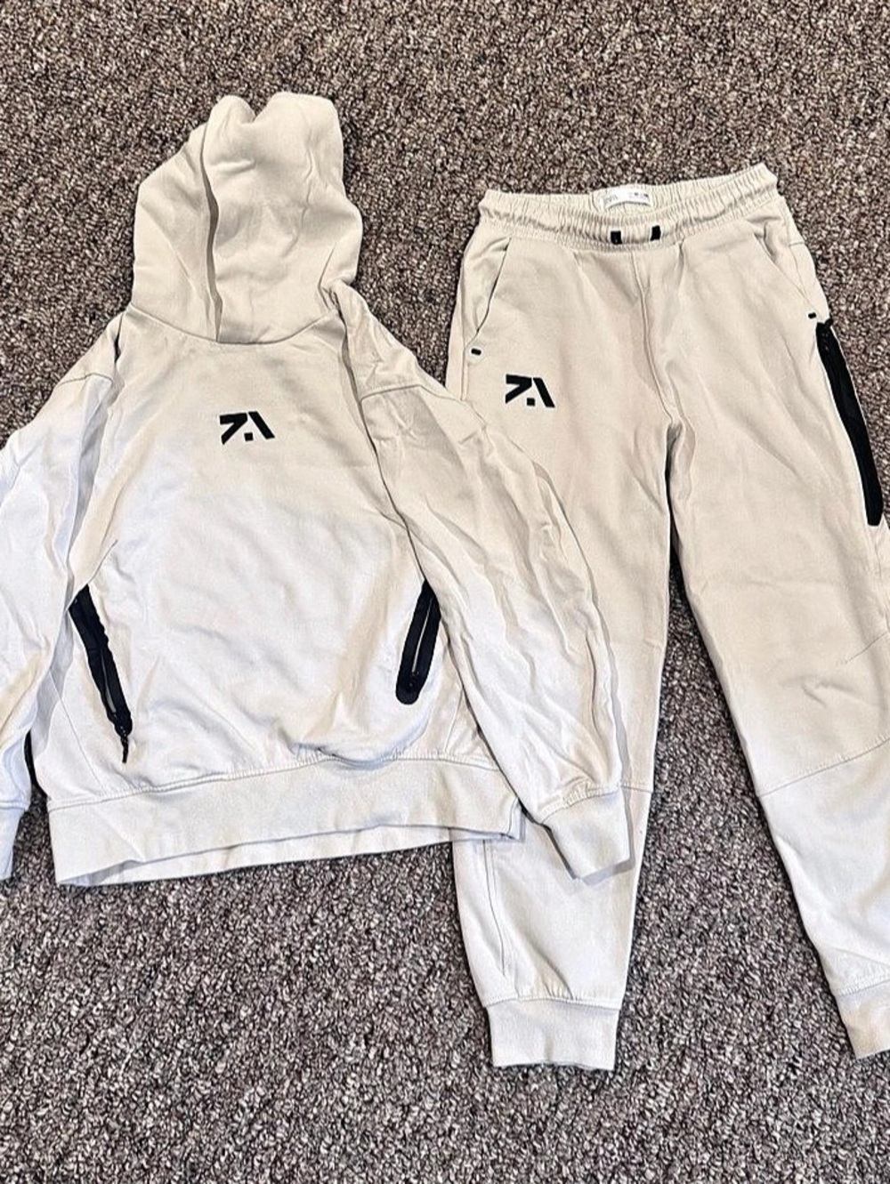 Zara Boys Size 10 Cream Hoodie Jogger Set
